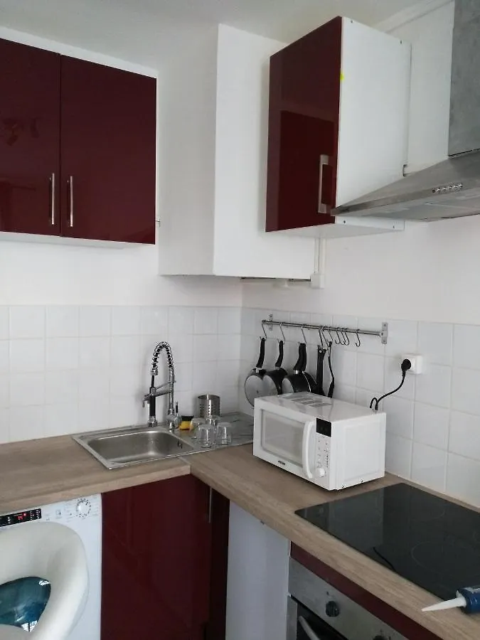 Apartament Comfy Parisian Studio! *