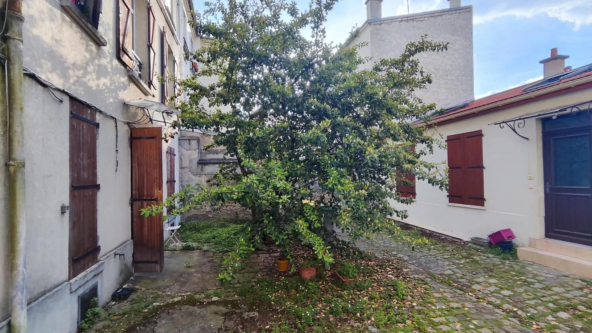 Apartament Comfy Parisian Studio!