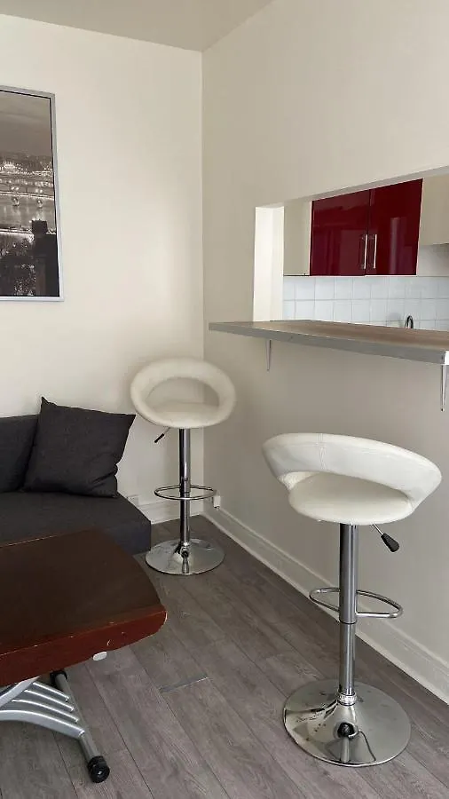 Apartment Comfy Parisian Studio!